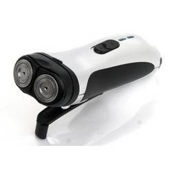 Akku Rasierer mit Dynamo 230V und USB
