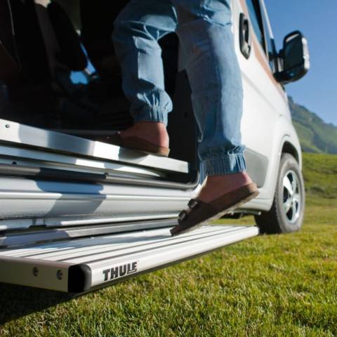 Thule Single Step V15 electric 12 Volt 550 Alu